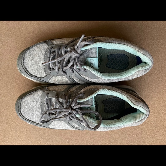 Dr. Scholl’s size 7 worn twice! - Picture 2 of 3